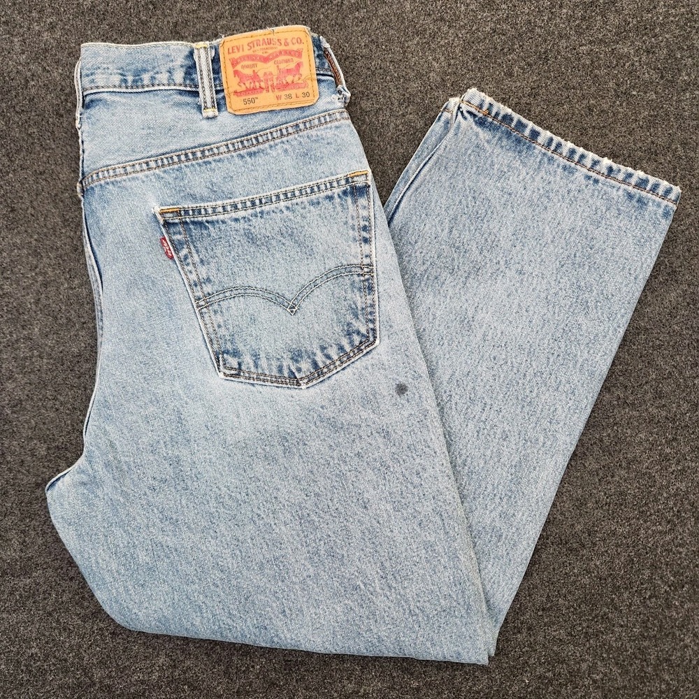Levis 550 Mens 38x30 Blue Light Wash Straight Leg Denim Jeans Cowboy Work USA***